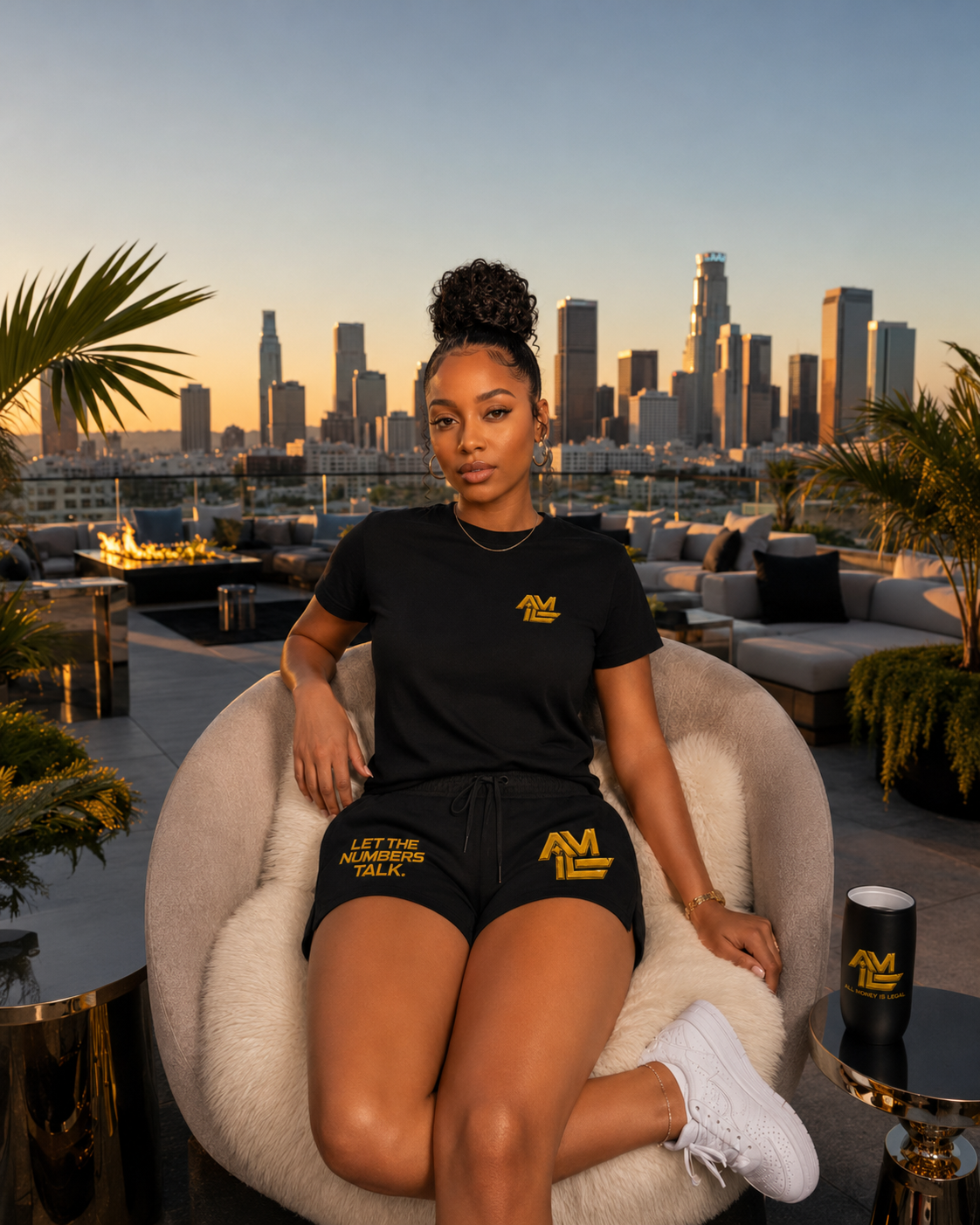 BUILD YOUR LEGACY WOMEN'S HEAVYWEIGHT DRAWSTRING SHORTS